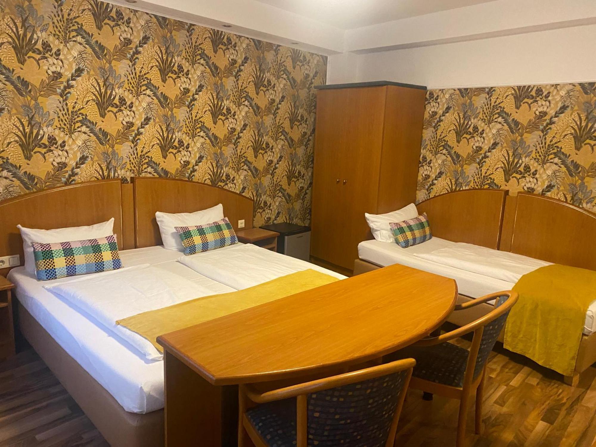 Hotel Condor Hamburg Bagian luar foto