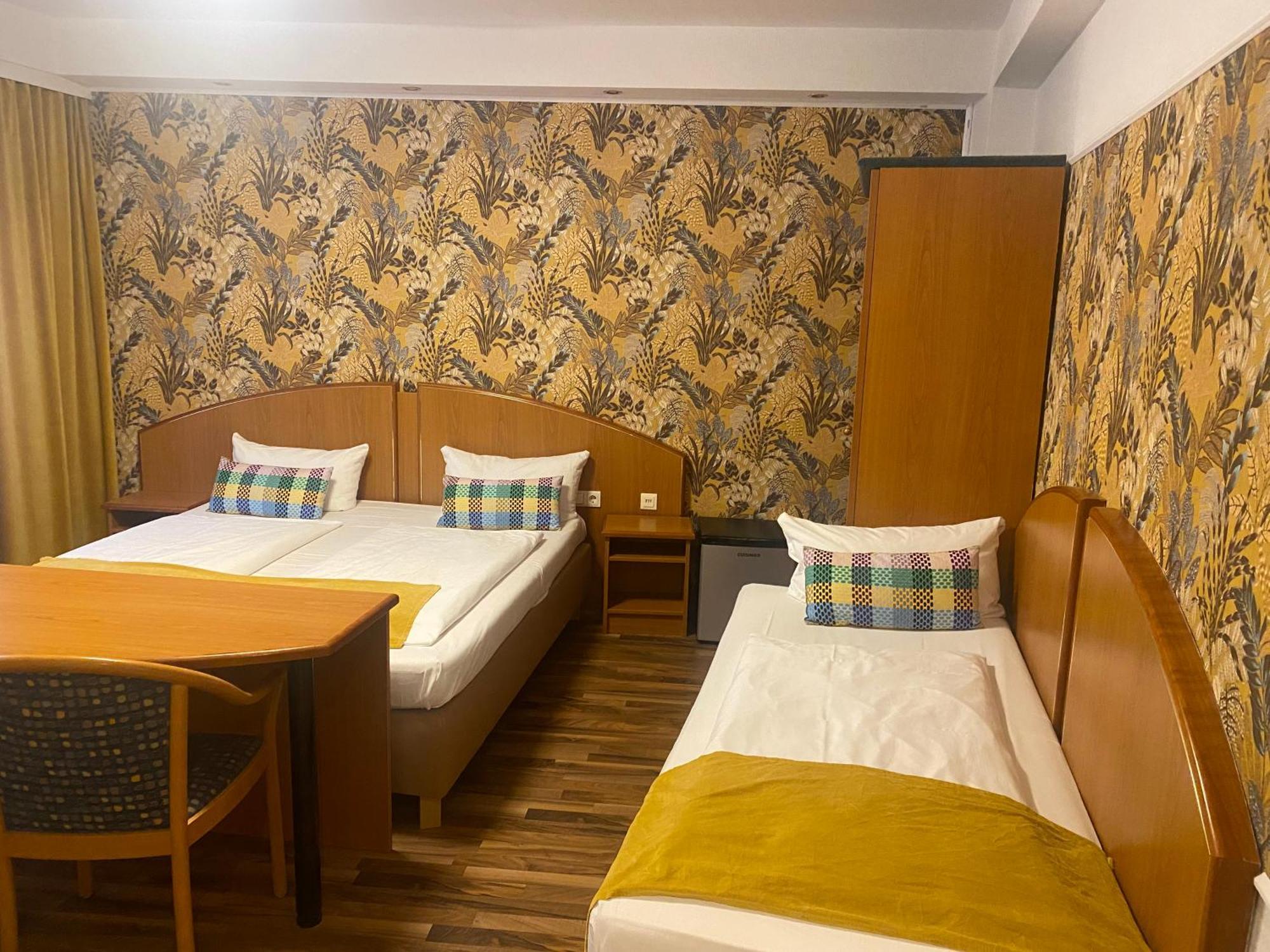 Hotel Condor Hamburg Bagian luar foto