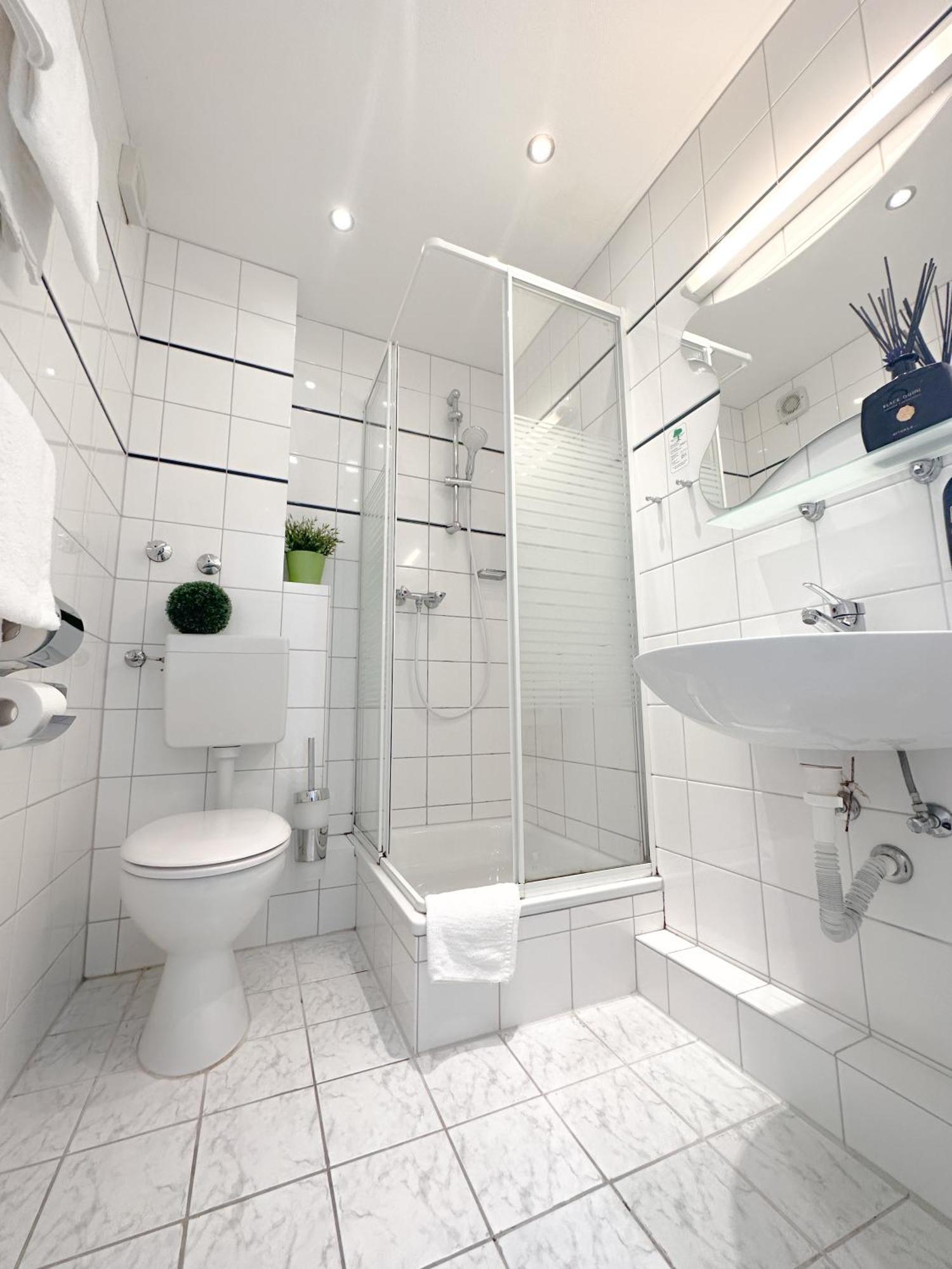 Hotel Condor Hamburg Bagian luar foto