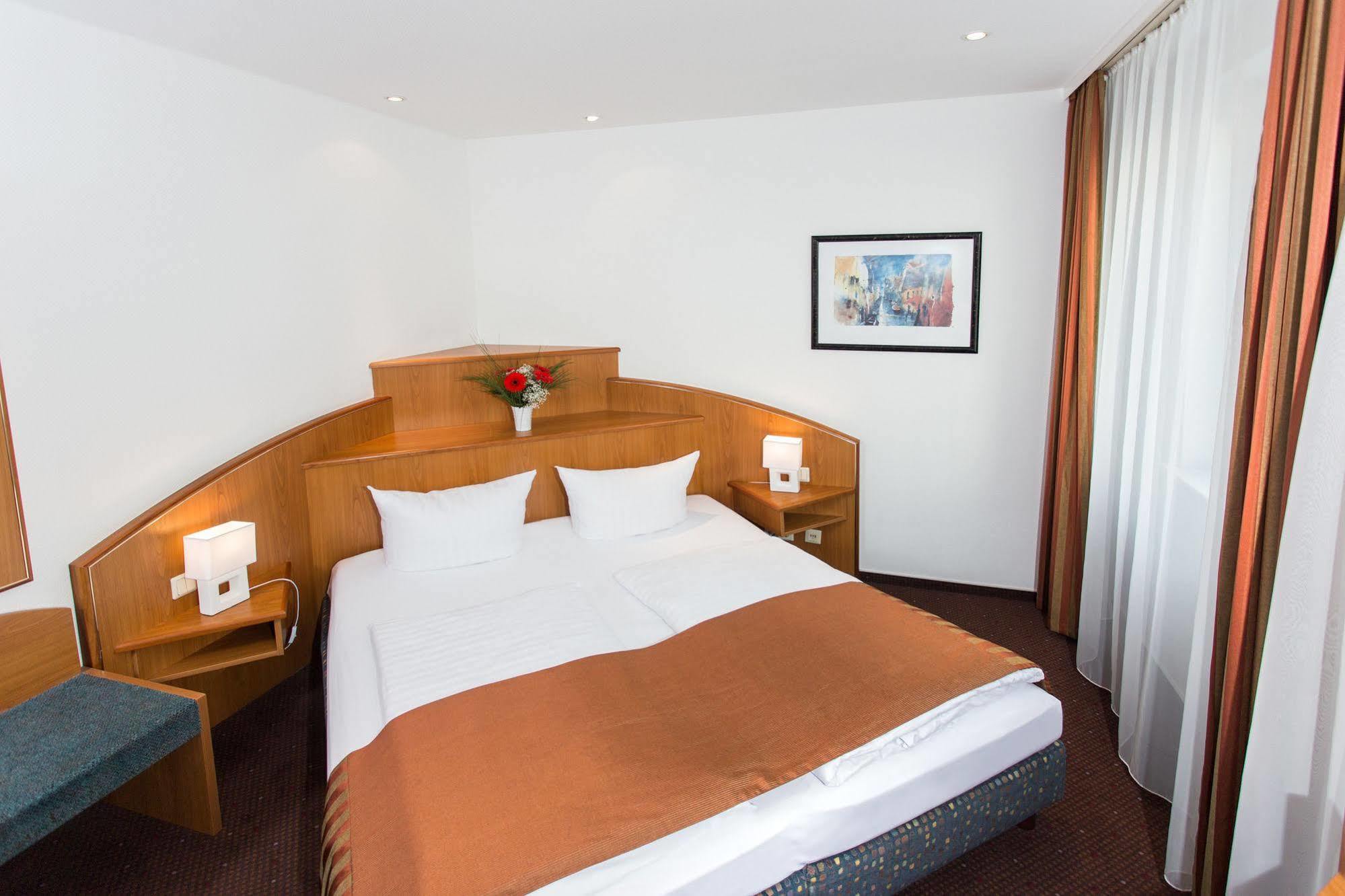 Hotel Condor Hamburg Bagian luar foto