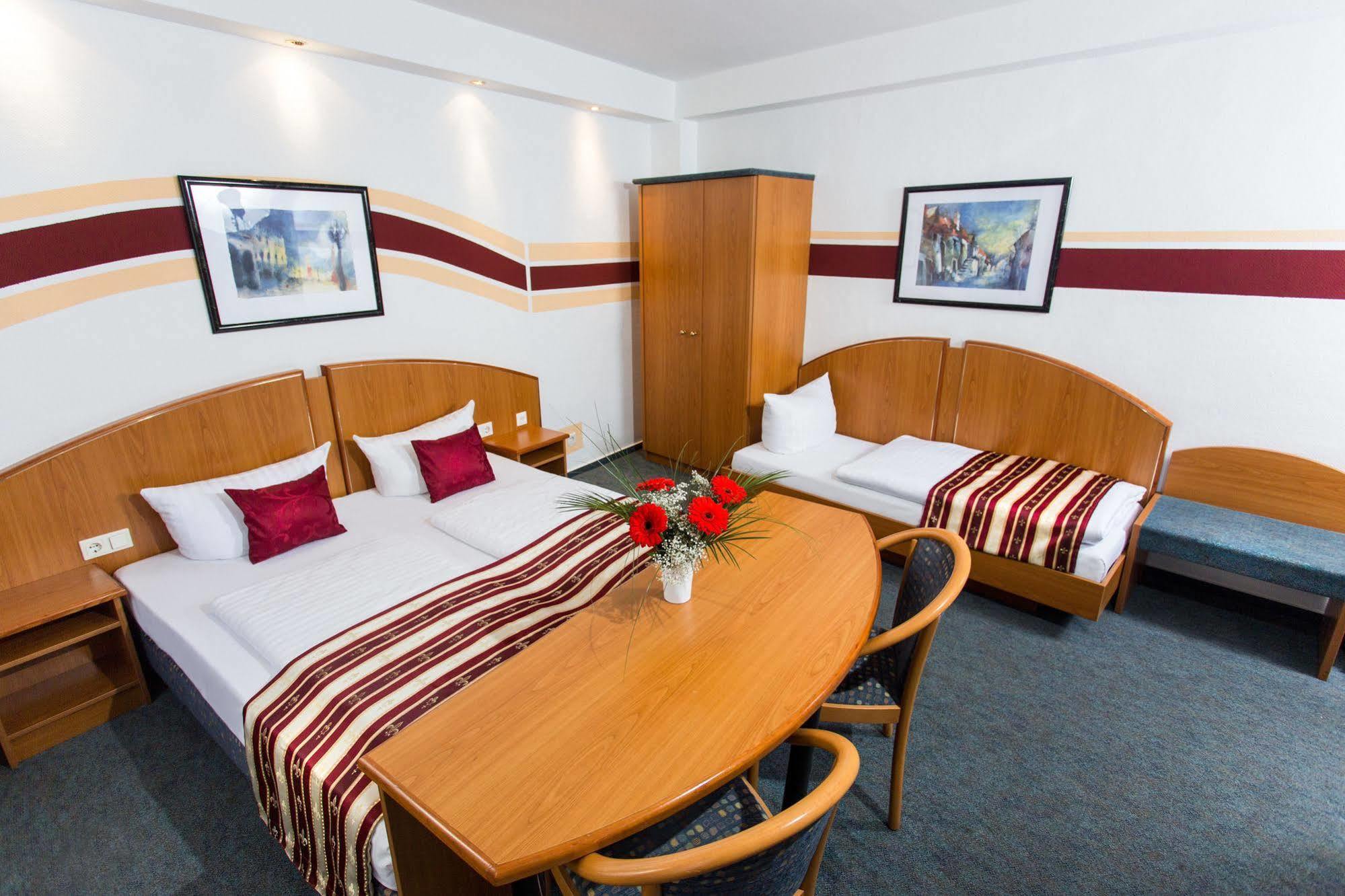 Hotel Condor Hamburg Bagian luar foto