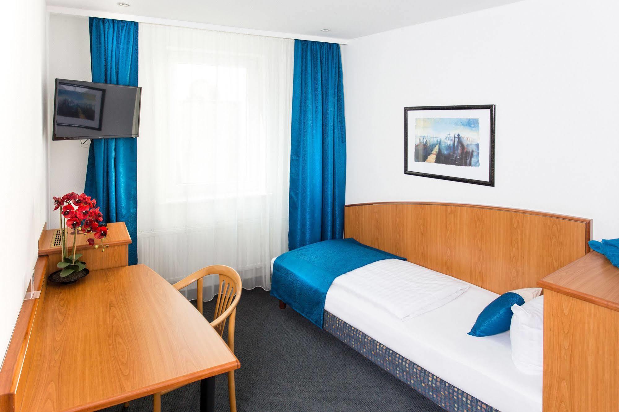 Hotel Condor Hamburg Bagian luar foto